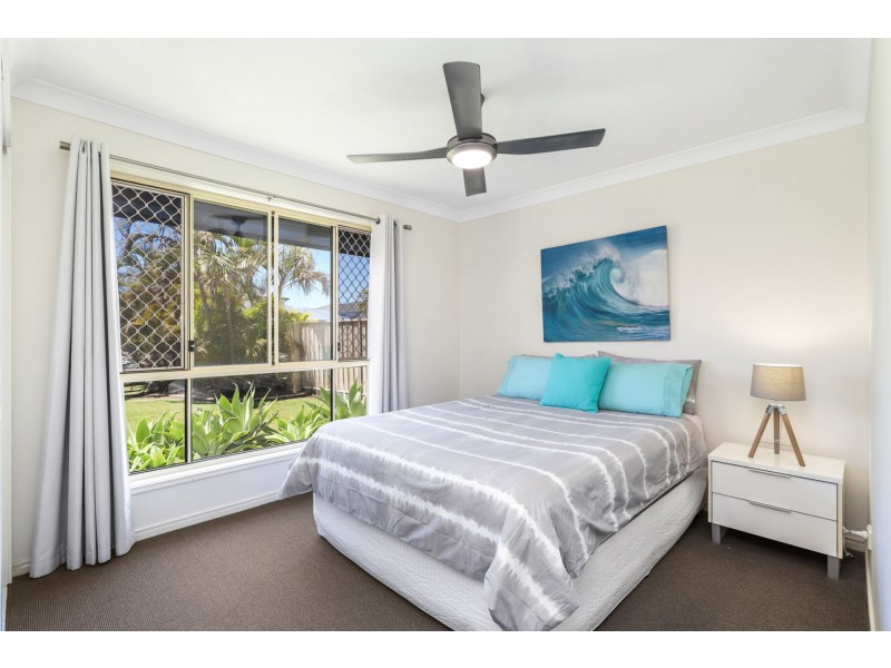 6 Webb Ellis Court, Pelican Waters QLD 4551