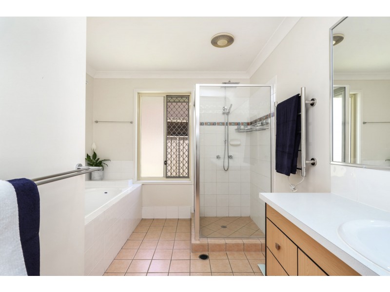 6 Webb Ellis Court, Pelican Waters QLD 4551