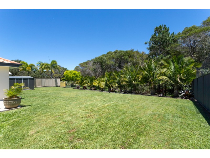6 Webb Ellis Court, Pelican Waters QLD 4551