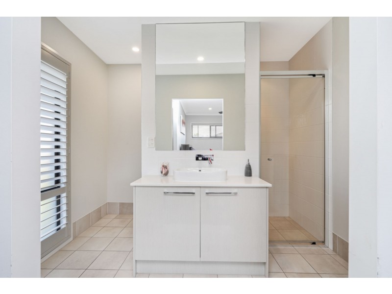 53 Macintyre Crescent, Pelican Waters QLD 4551