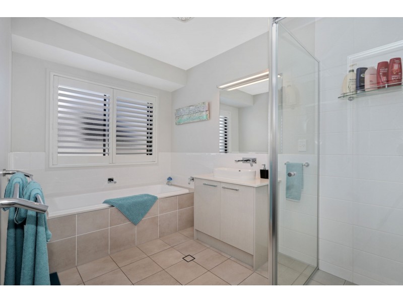 53 Macintyre Crescent, Pelican Waters QLD 4551