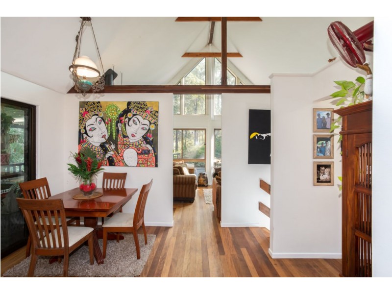 98 Towen Mount Road, Towen Mountain QLD 4560