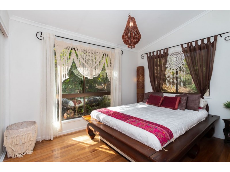 98 Towen Mount Road, Towen Mountain QLD 4560