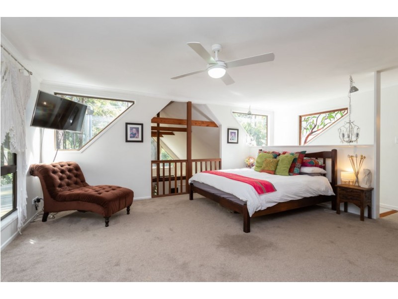 98 Towen Mount Road, Towen Mountain QLD 4560