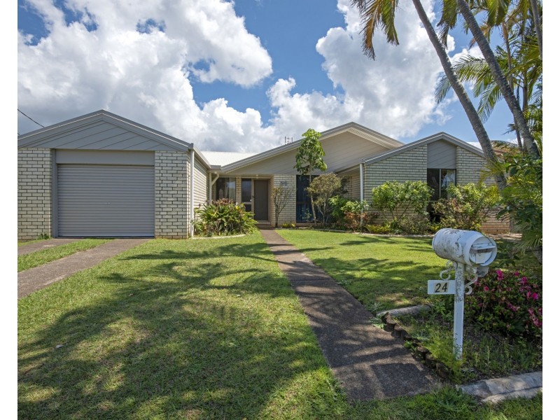 24 Saleng Crescent, Warana QLD 4575