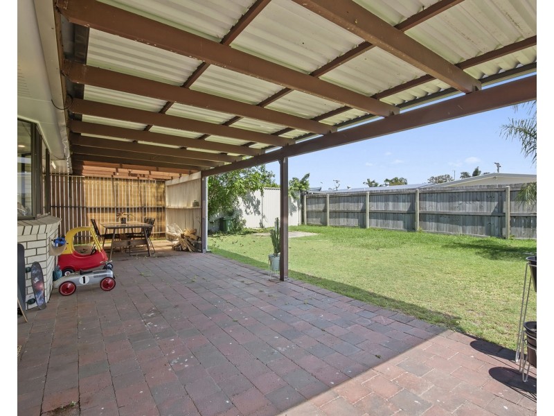 24 Saleng Crescent, Warana QLD 4575