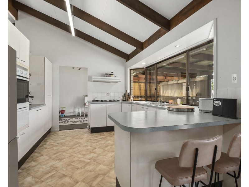 24 Saleng Crescent, Warana QLD 4575