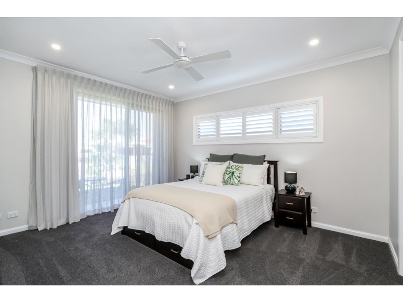 33 Harbourlights Way, Pelican Waters QLD 4551