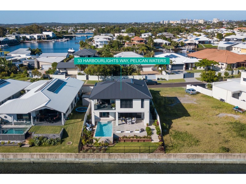 33 Harbourlights Way, Pelican Waters QLD 4551