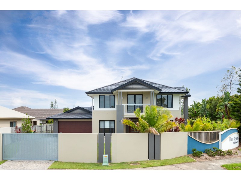 4 Whitehaven Way, Pelican Waters QLD 4551