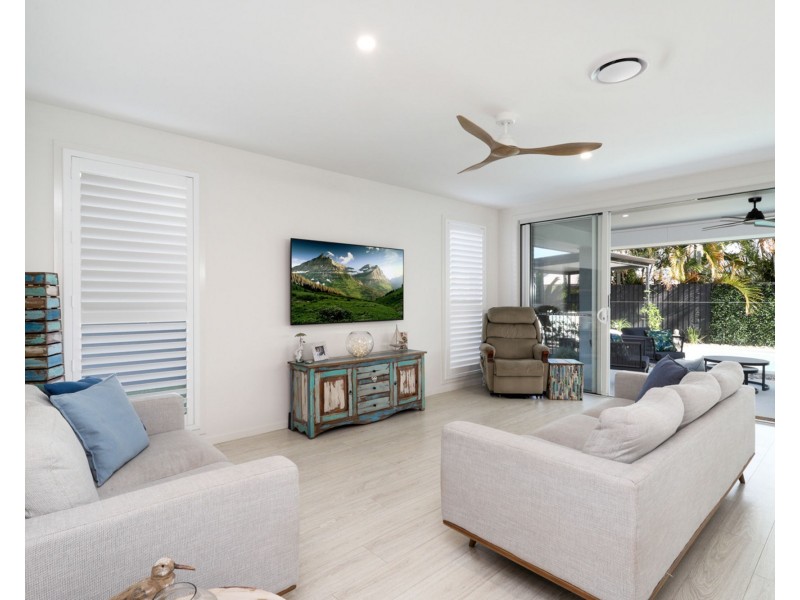 49 Marina View Drive, Pelican Waters QLD 4551