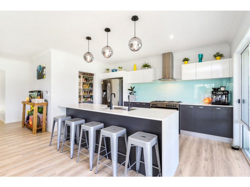 258 Dulong Road, Dulong QLD 4560