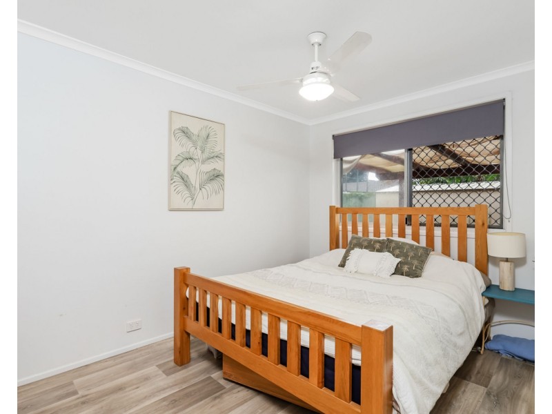 9 Ilaroo Crescent, Warana QLD 4575