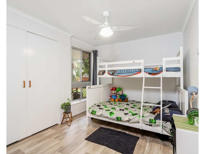 9 Ilaroo Crescent, Warana QLD 4575