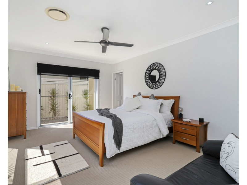 21 Bells Esplanade, Pelican Waters QLD 4551