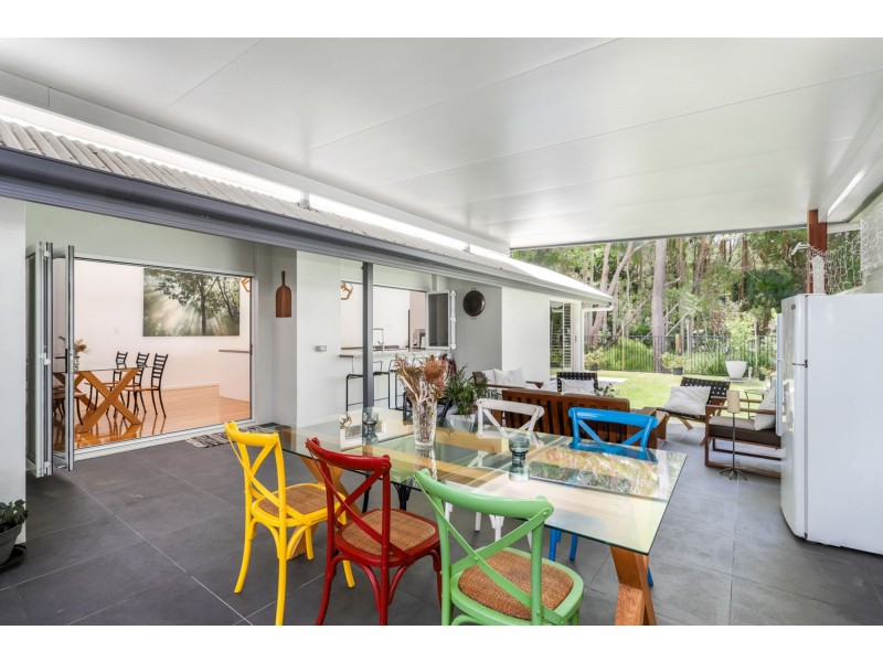 17 Admiralty Drive, Alexandra Headland QLD 4572