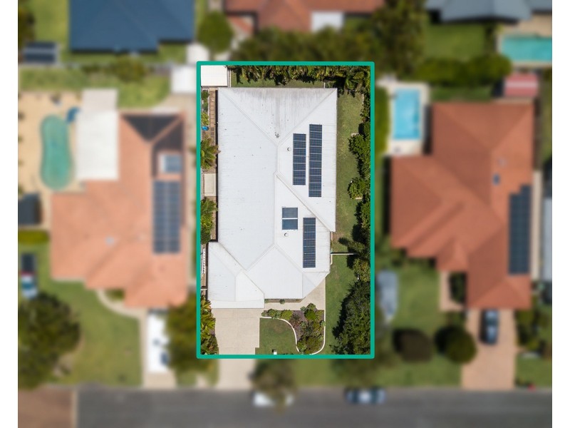 14 Resolution Street, Pelican Waters QLD 4551