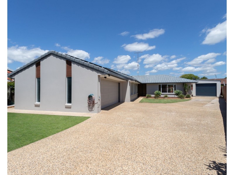 7 Richmond Place, Minyama QLD 4575