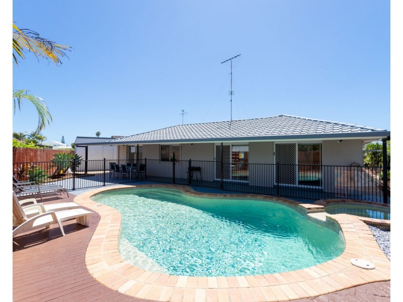 7 Richmond Place, Minyama QLD 4575