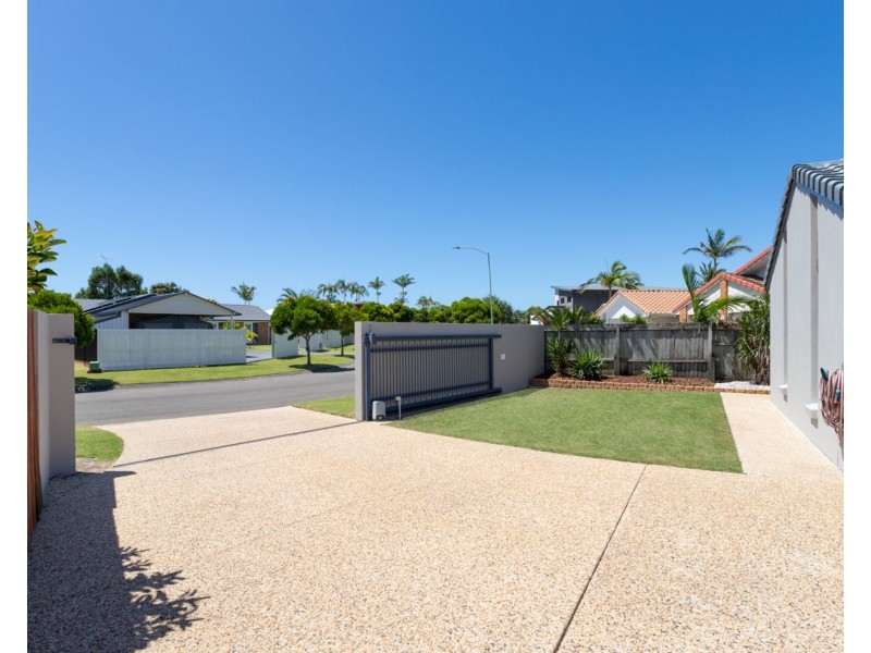 7 Richmond Place, Minyama QLD 4575