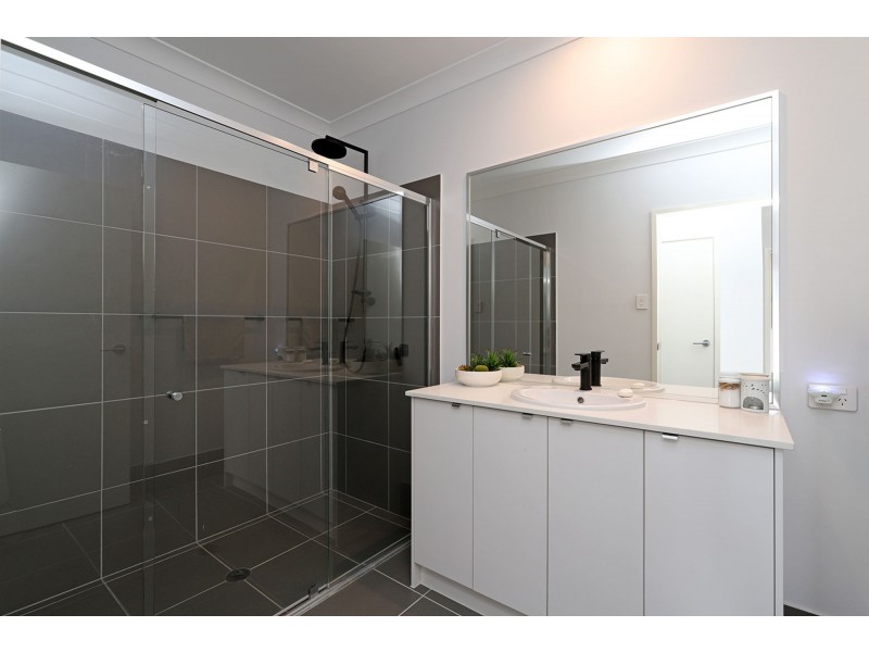 29 Lighthouse Circuit, Birtinya QLD 4575