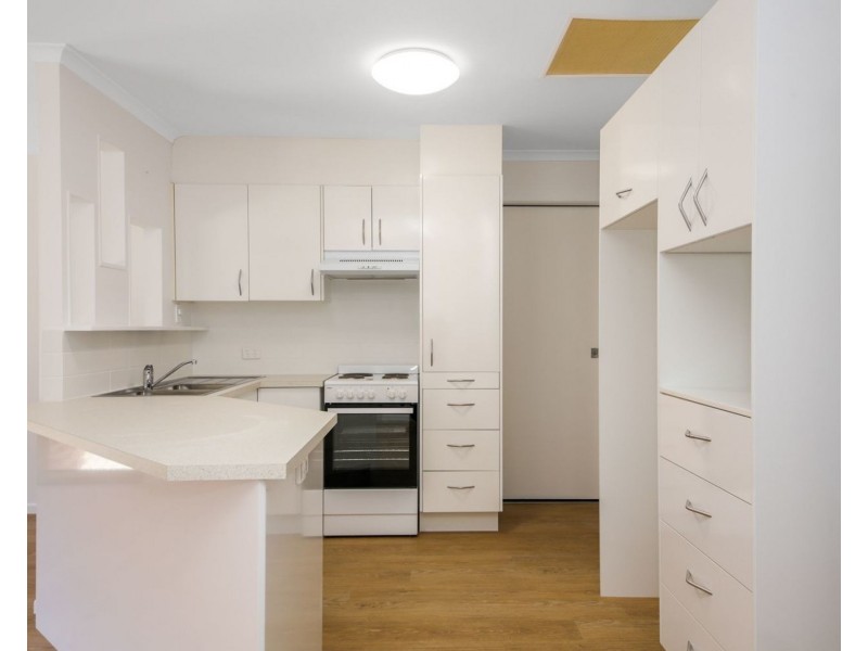 12/38 Milbong Street, Battery Hill QLD 4551