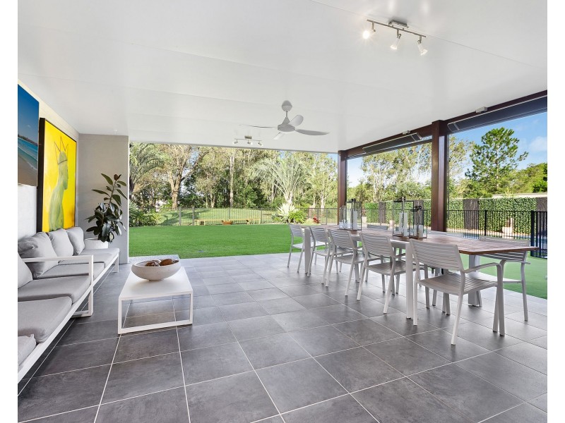 10 Francis Court, Pelican Waters QLD 4551