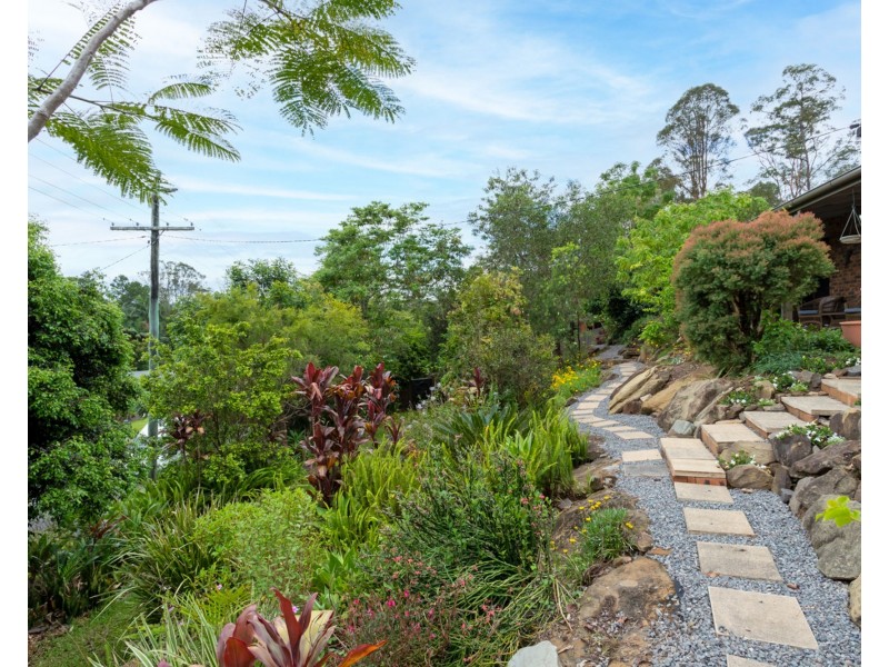 4 Suzen court, Mooloolah Valley QLD 4553