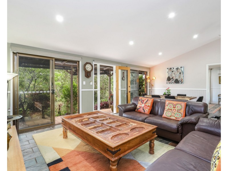 4 Suzen court, Mooloolah Valley QLD 4553
