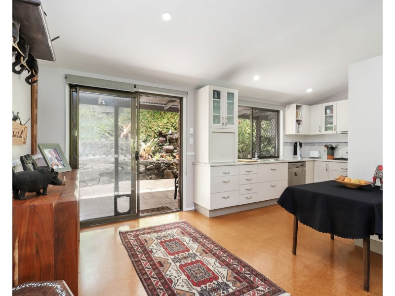 4 Suzen court, Mooloolah Valley QLD 4553