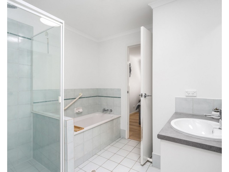 17/2A Albatross Avenue, Aroona QLD 4551