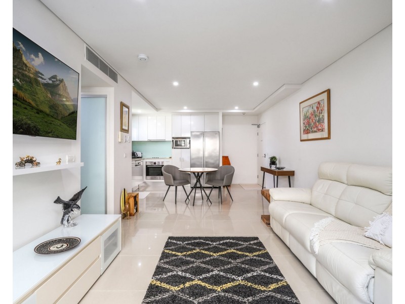101/79-83 First Avenue, Mooloolaba QLD 4557