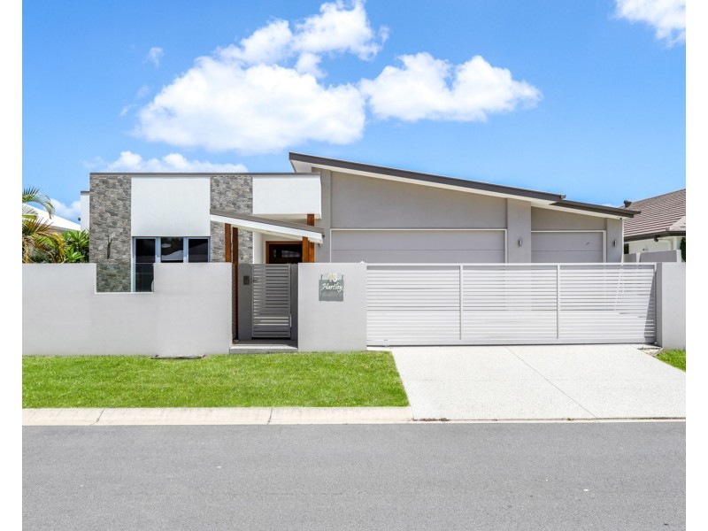 18 Hartley Crescent, Pelican Waters QLD 4551