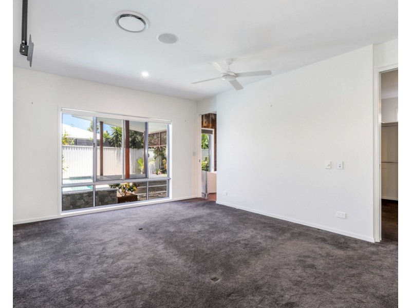 18 Hartley Crescent, Pelican Waters QLD 4551