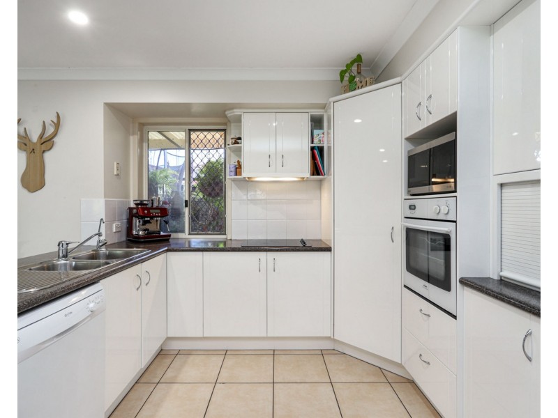 43 Kalowendha Avenue, Pelican Waters QLD 4551