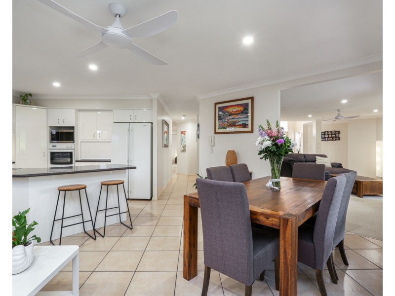 43 Kalowendha Avenue, Pelican Waters QLD 4551