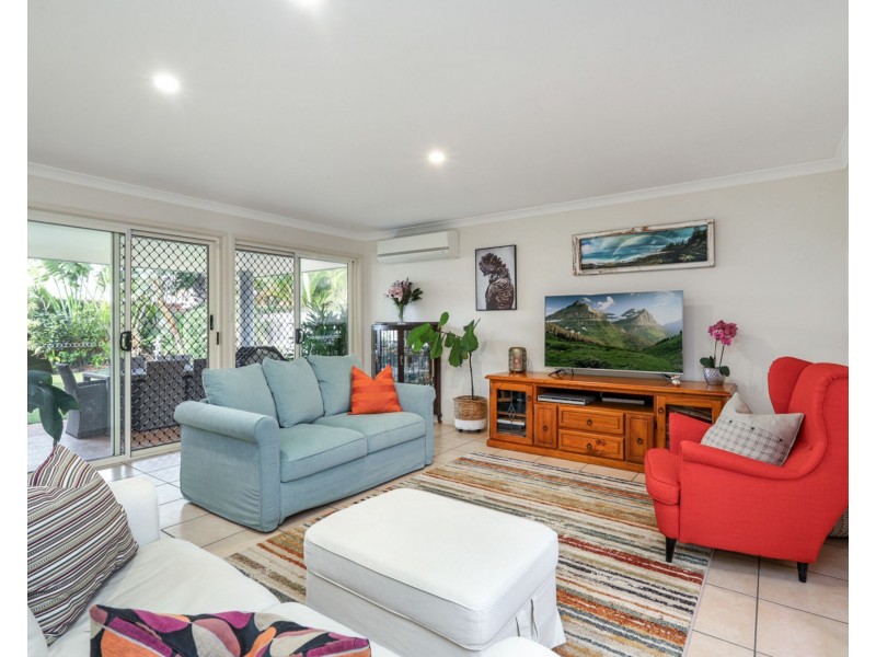 43 Kalowendha Avenue, Pelican Waters QLD 4551