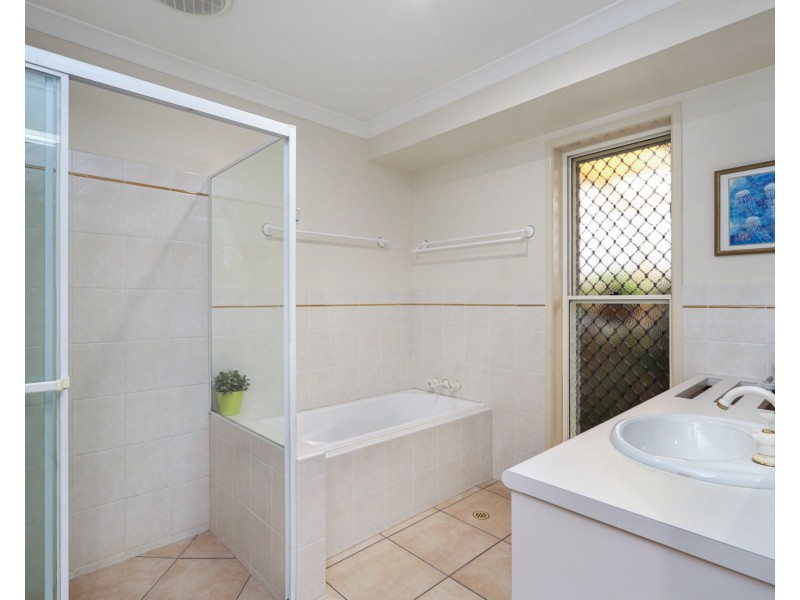 43 Kalowendha Avenue, Pelican Waters QLD 4551