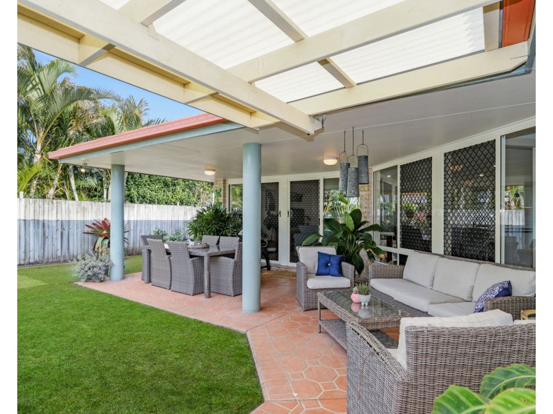 43 Kalowendha Avenue, Pelican Waters QLD 4551