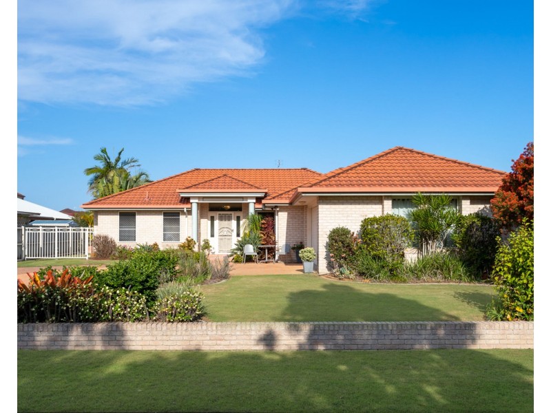 43 Kalowendha Avenue, Pelican Waters QLD 4551