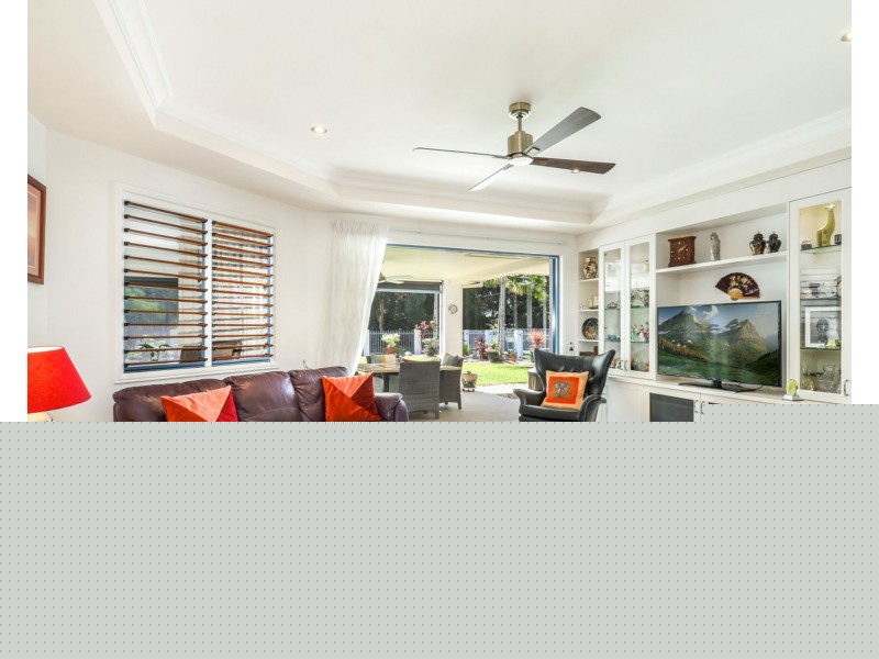 8 Midden Place, Pelican Waters QLD 4551