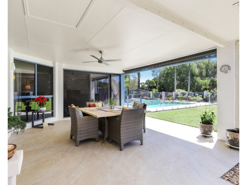 8 Midden Place, Pelican Waters QLD 4551