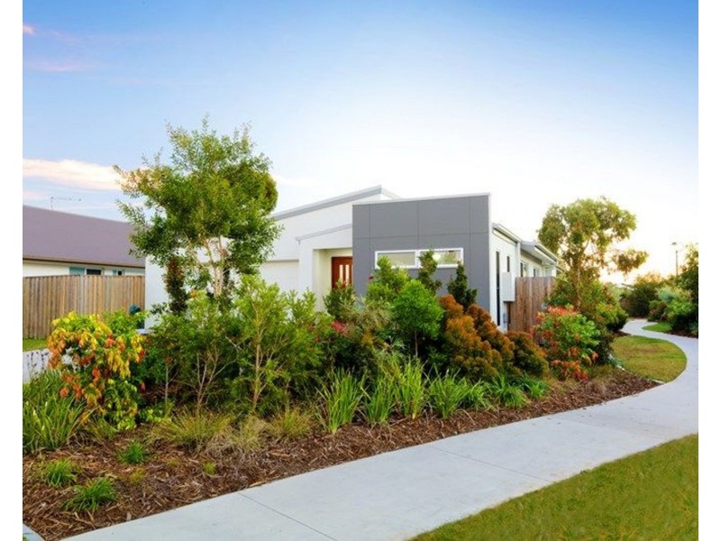27 Macintyre Crescent, Pelican Waters QLD 4551