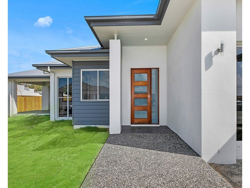 18 Waderbird Crescent, Pelican Waters QLD 4551