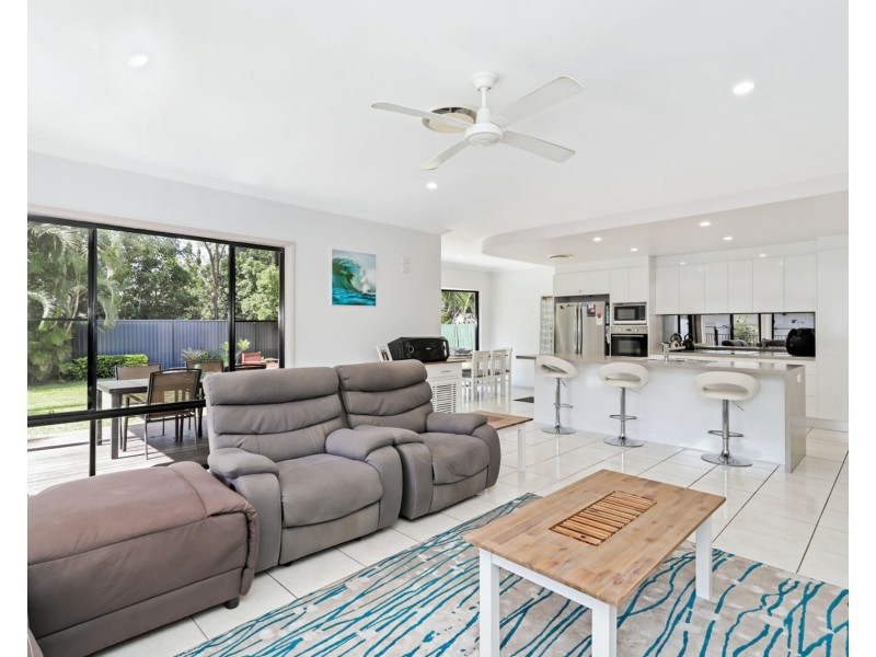 23 Midden Place, Pelican Waters QLD 4551