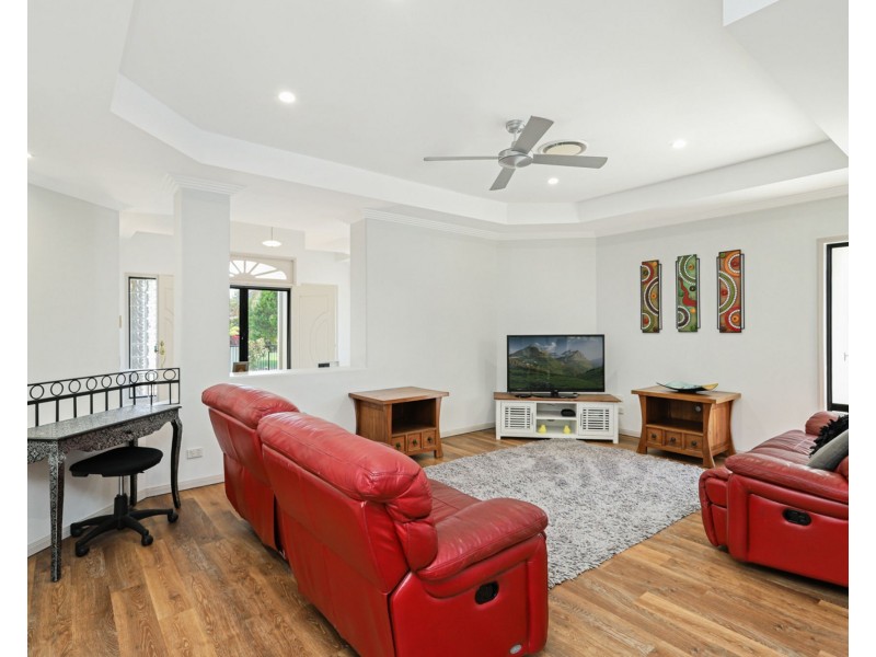 23 Midden Place, Pelican Waters QLD 4551
