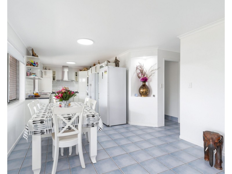 10 Langura Street, Warana QLD 4575