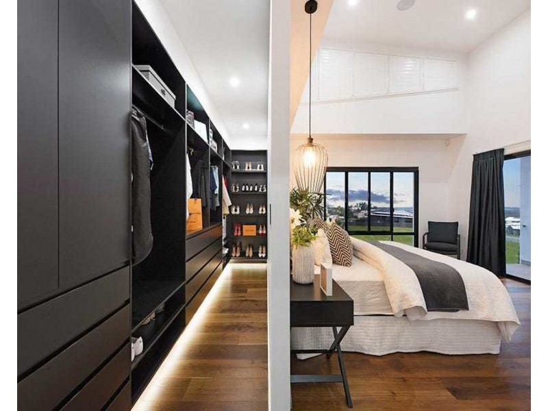 33 Kingfisher Crescent, Palmview QLD 4553