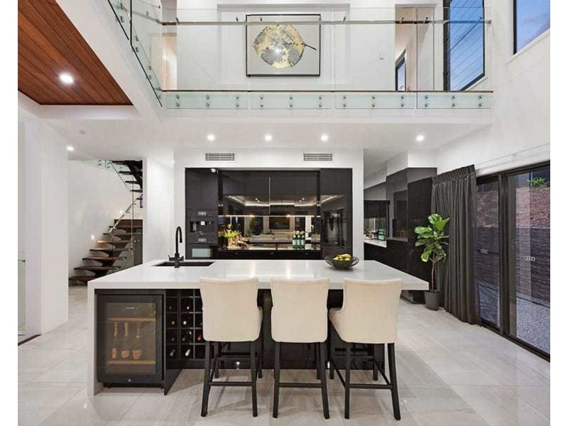 33 Kingfisher Crescent, Palmview QLD 4553