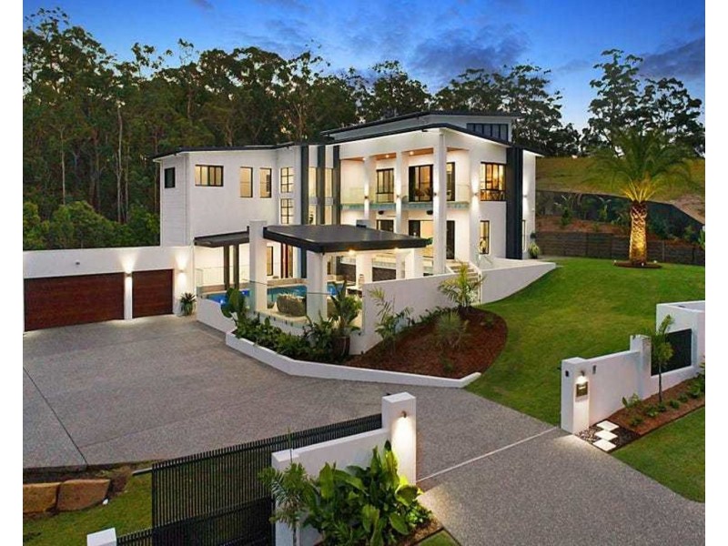 33 Kingfisher Crescent, Palmview QLD 4553